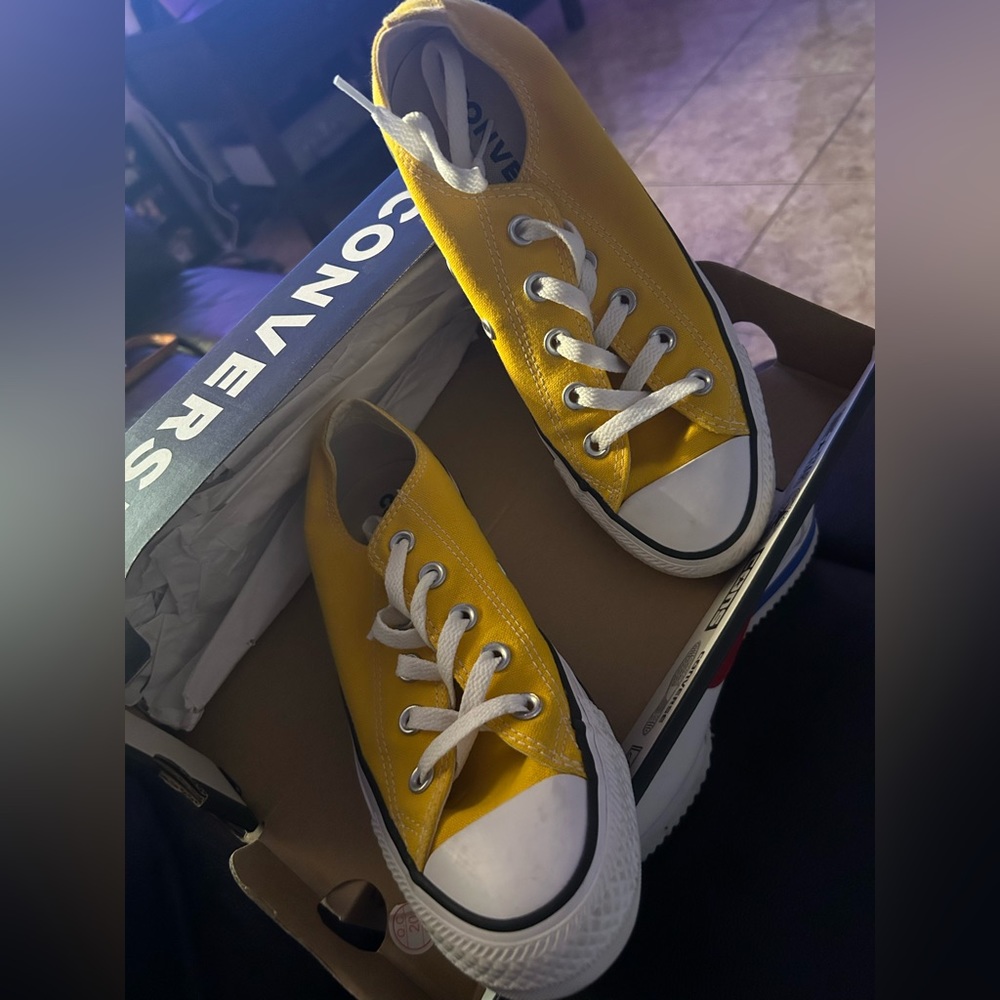 Yellow converse